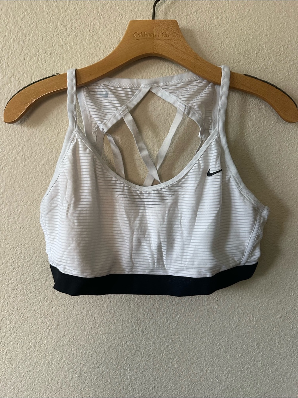 Nike Women's White Strappy Sports Bra with Black Hem size L/pre-owned 1408